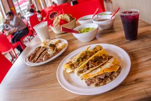 restaurante escandinavo morelia Taquería El Infierno Camelinas